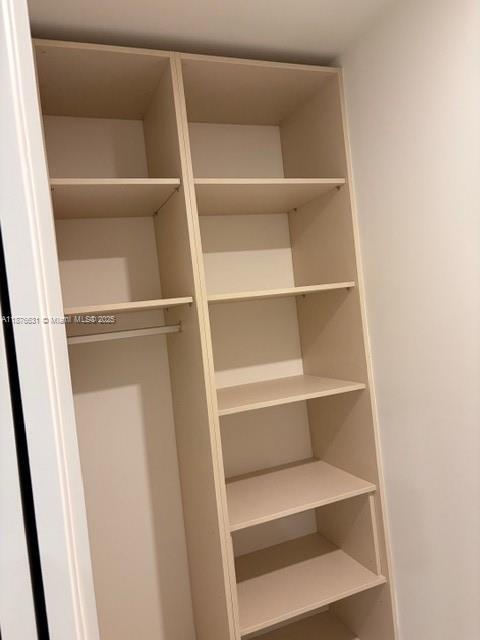 Building Photo - 700 NE 24th St