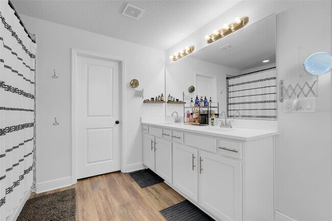 Building Photo - 3528 Bristol Cove Ln
