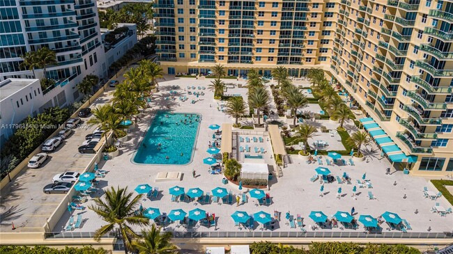 Building Photo - 2501 S Ocean Dr