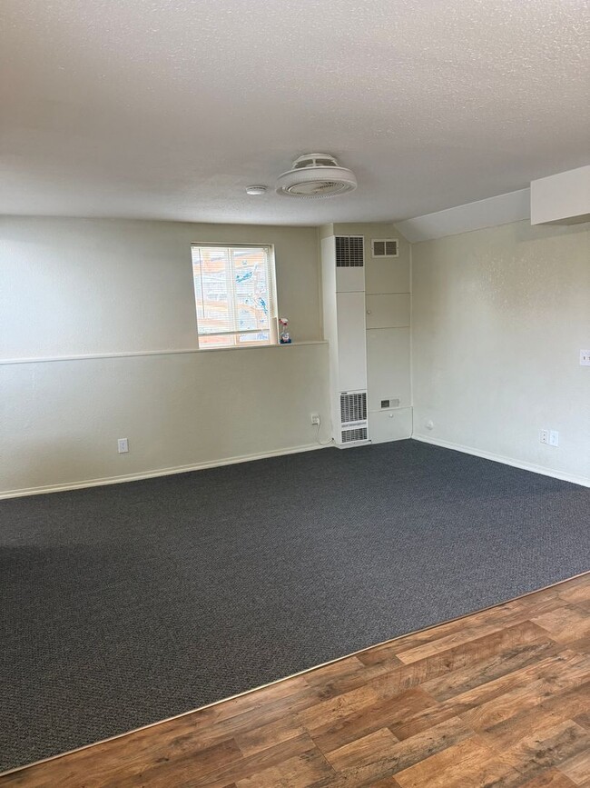 Building Photo - 2 Bed 1 Bath in Belgrade