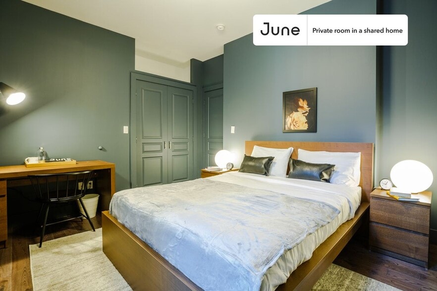 Primary Photo - Private bedroom in 5 bed/2 bath Home