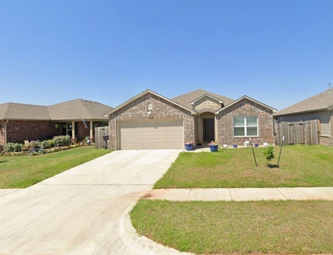 Building Photo - 1813 Melanie Dr