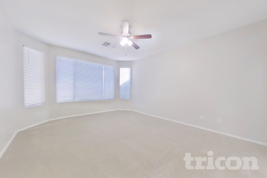 Building Photo - 13218 W Jacobson Dr