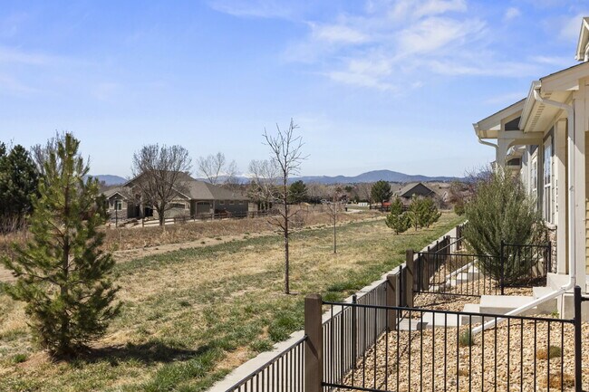 Building Photo - Stunning 3 bed, 4 bath townhome - attached...