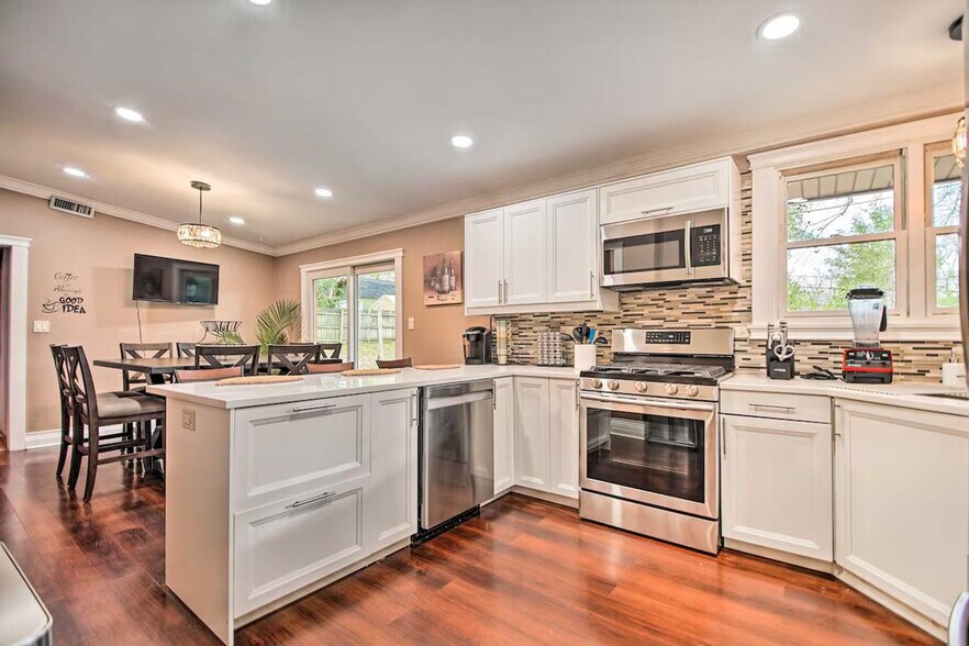 Building Photo - 1003 N Rd