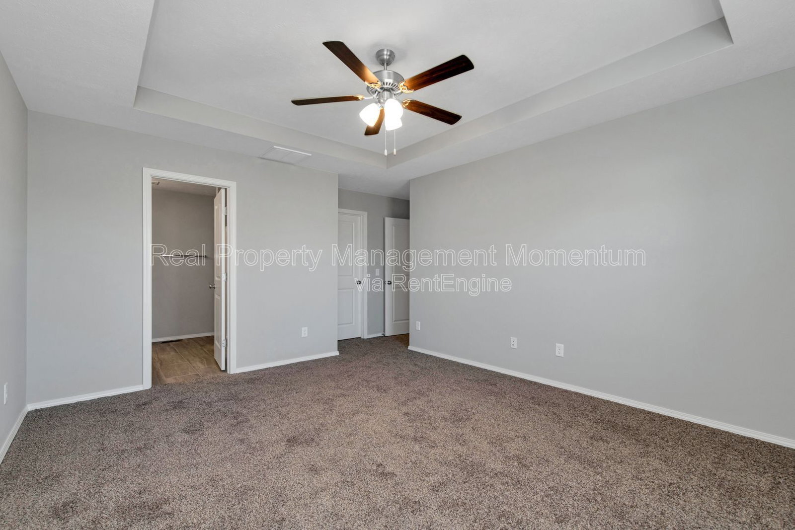 Building Photo - 971 S Genevieve Ave