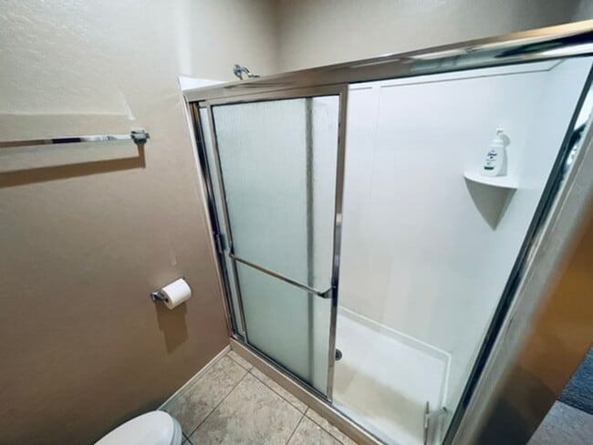 Building Photo - Beautiful Upgraded, single story home in a...