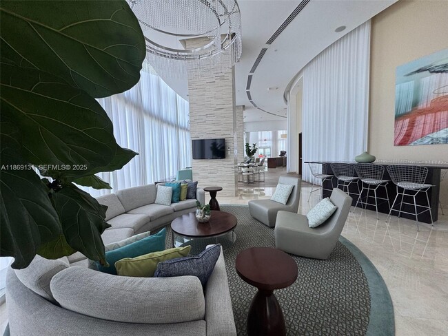 Building Photo - 15811 Collins Ave