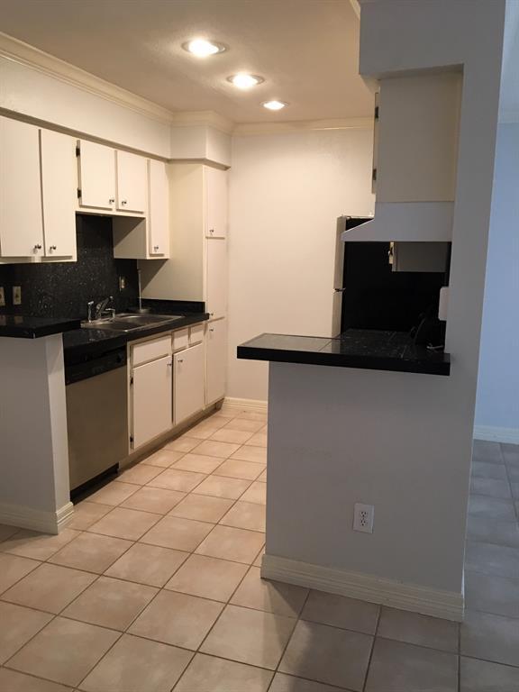 Building Photo - 2350 Bering Dr