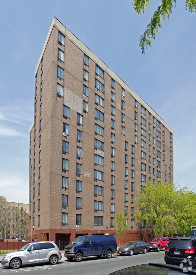 Building Photo - Mins Plaza