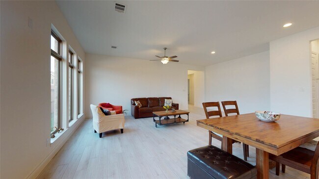 Building Photo - 19034 Paso Fino Pr Ln