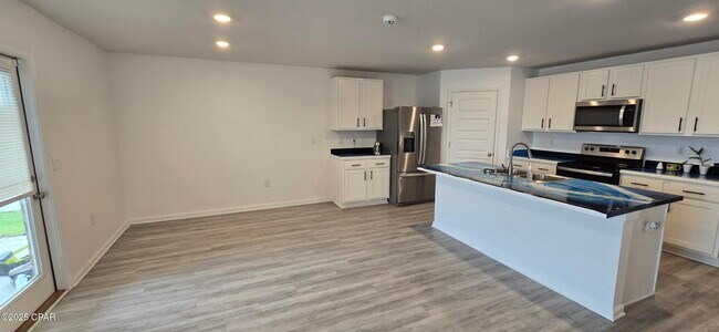 Building Photo - 6472 Slabinski Ln