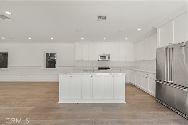 Building Photo - 20701 Dumont St