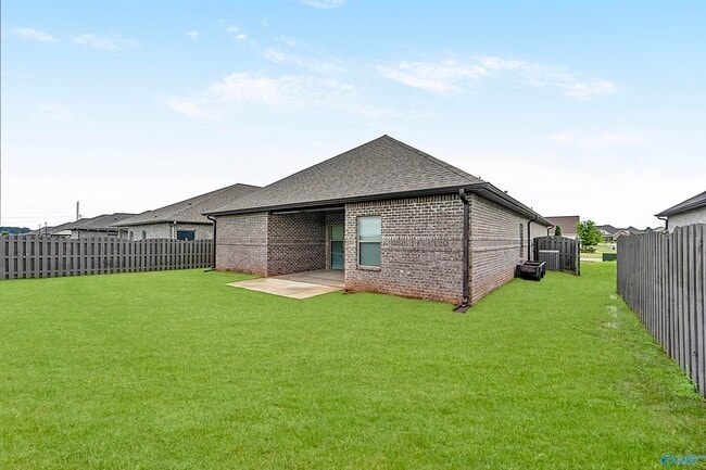 Building Photo - 114 Hudson River Dr