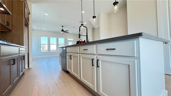 Building Photo - 2678 Evers Dr NE