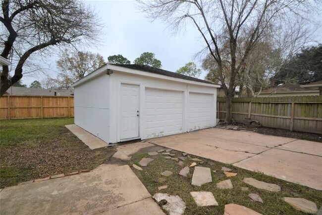 Building Photo - 12711 Westleigh Dr