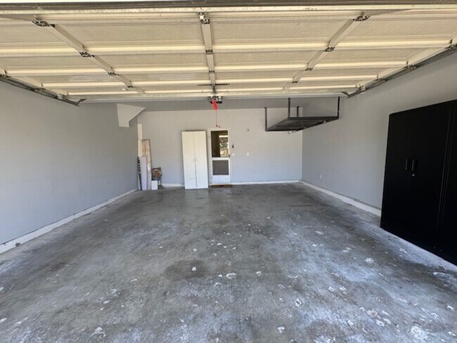 Building Photo - Remodeled 3 bedroom in Simi Valley