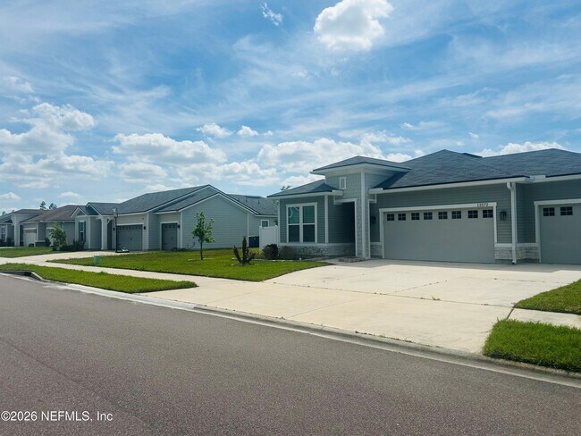 Building Photo - 12573 Grn Mdw Dr