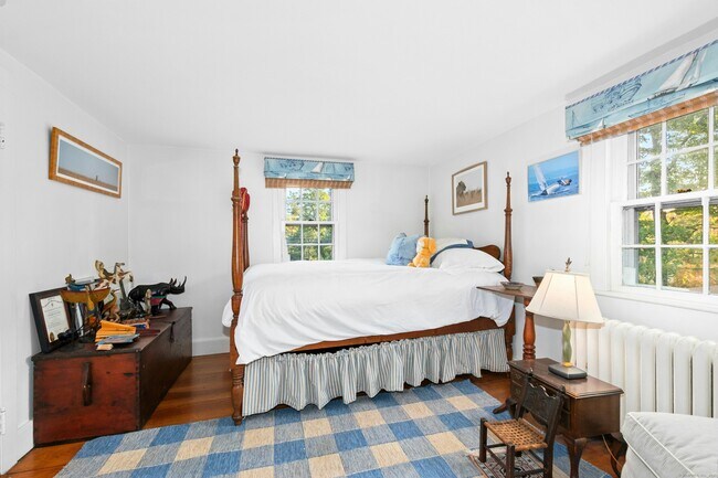 Building Photo - 561 Middlesex Rd