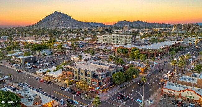 Building Photo - 4020 N Scottsdale Rd