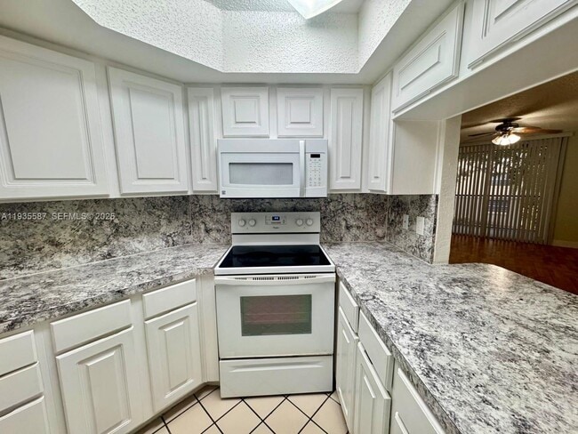 Building Photo - 8245 Lake Dr