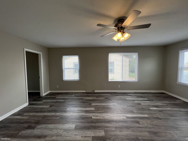 Building Photo - 3 br, 1 bath House - 1725 S Saint Clair Ave