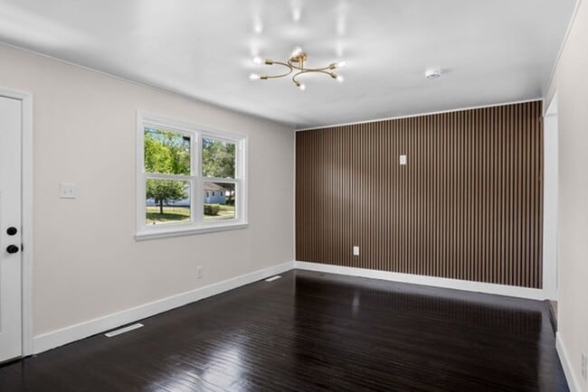 Building Photo - Spacious 3-Bedroom Home with Large Yard in Browns Mills