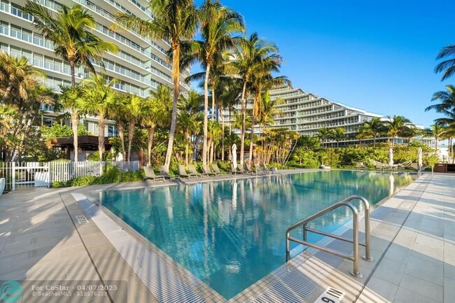 Building Photo - 2200 N Ocean Blvd