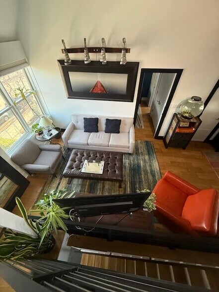 Building Photo - 1221 Oates St NE