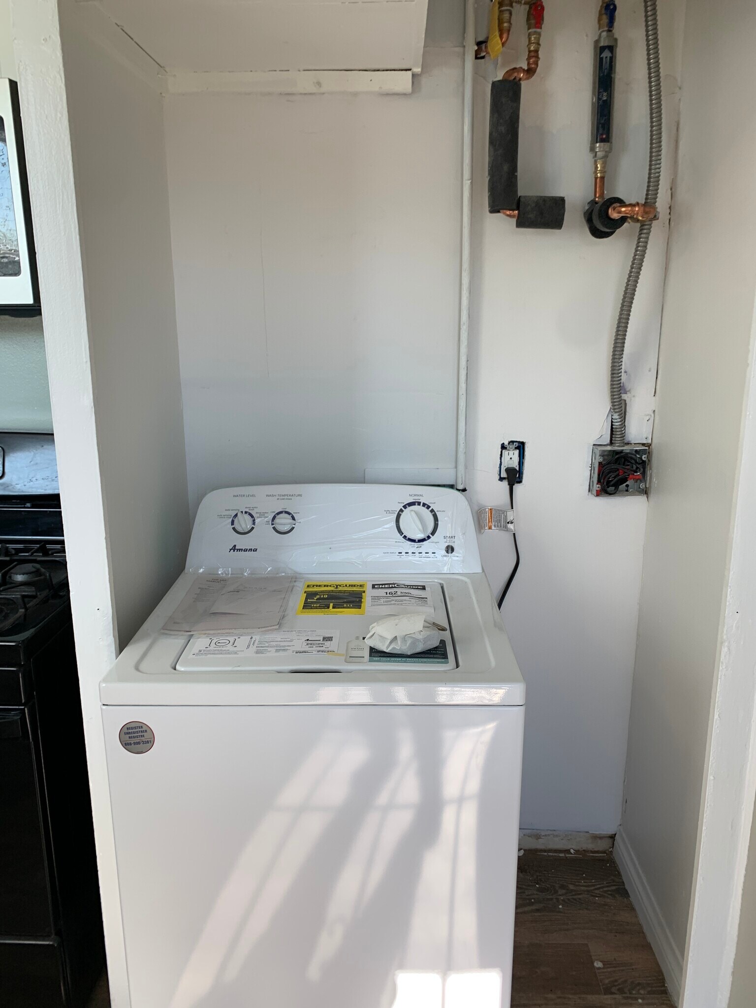 Building Photo - 2028 1/2 S West View St