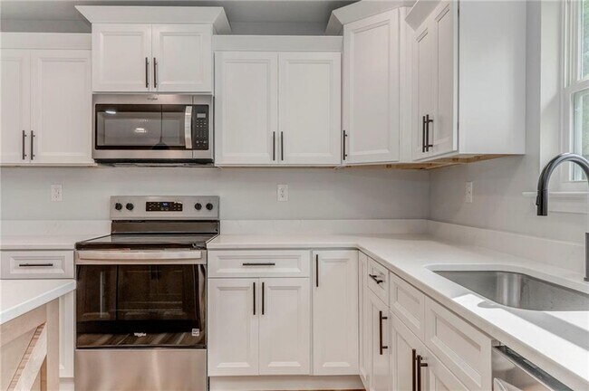 Building Photo - 22 Earls Way