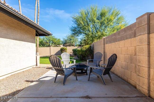 Building Photo - 15805 N 60th Way