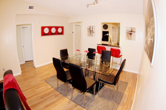 Building Photo - 1308 White Pine Dr