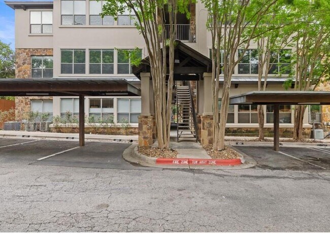 Building Photo - 2216 Thornton Rd