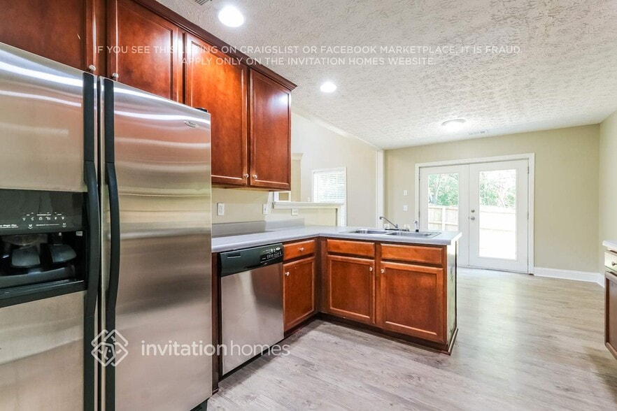 Building Photo - 121 Nacoochee Way