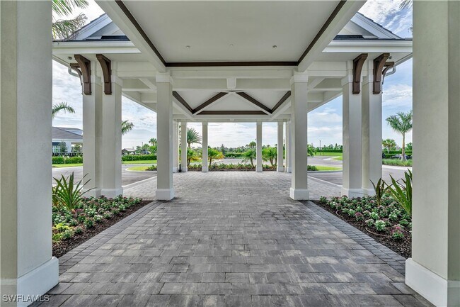 Building Photo - 15925 Sugar Hl Dr