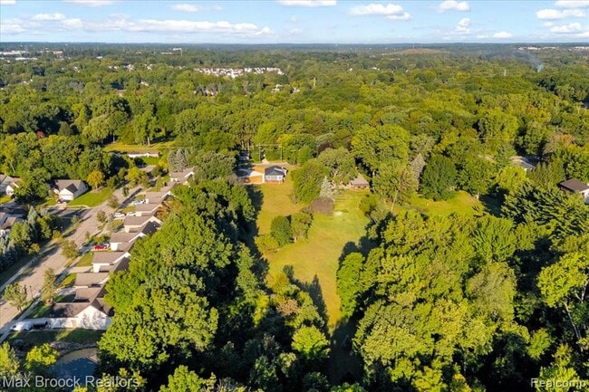 Building Photo - 1654 Giddings Rd