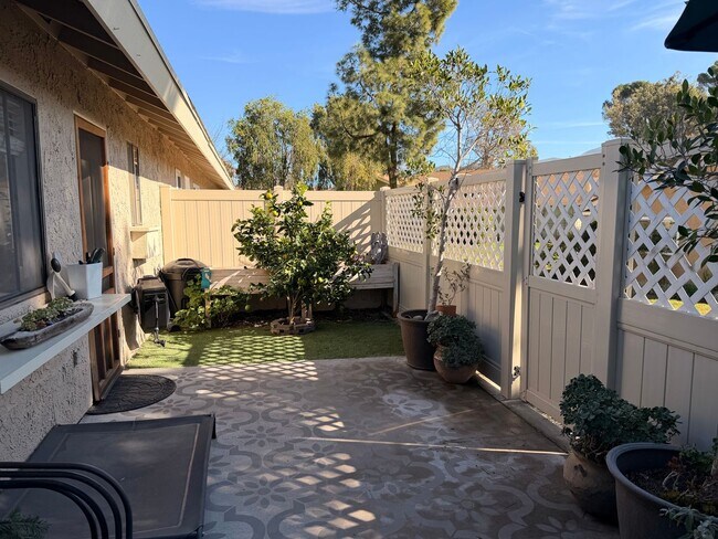 Building Photo - Updated Amalfi model with great patio too