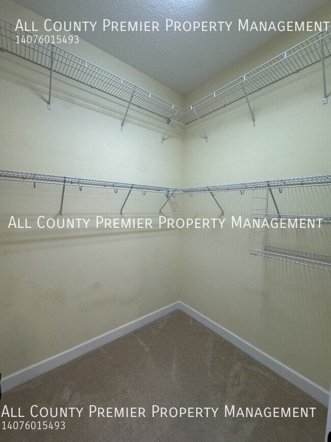 Building Photo - 203 Spalding Way