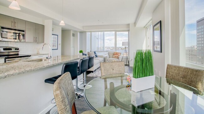 Building Photo - 505 Congress St