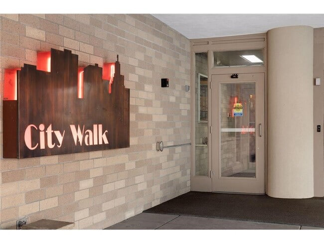 Building Photo - 66 9th St E