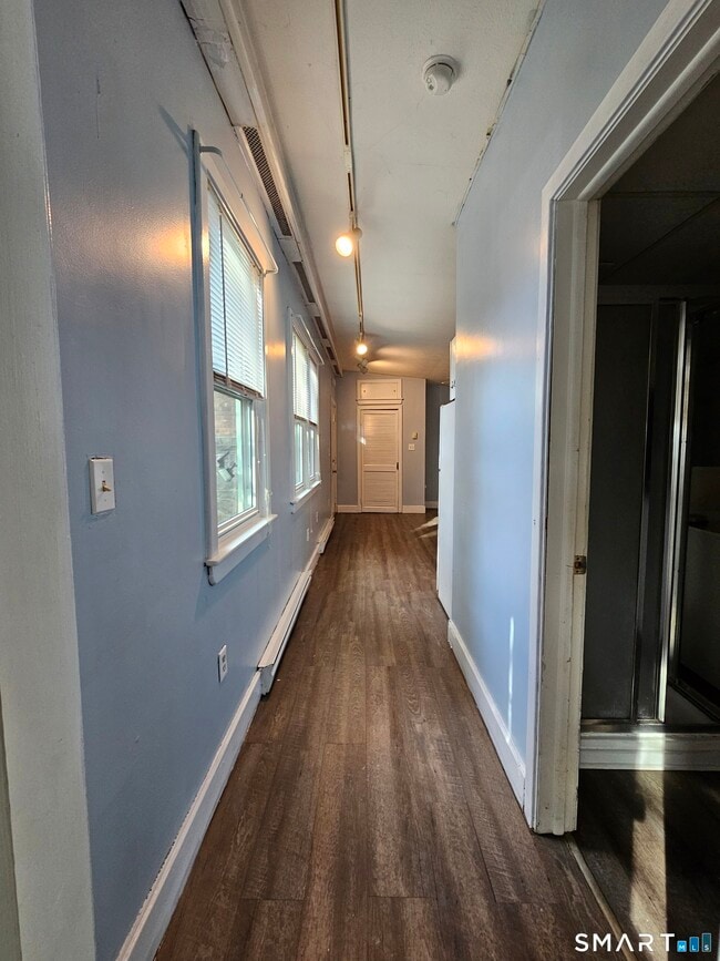 Building Photo - 57 Warren St