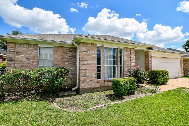 Building Photo - 19723 Ridge Falls Ct