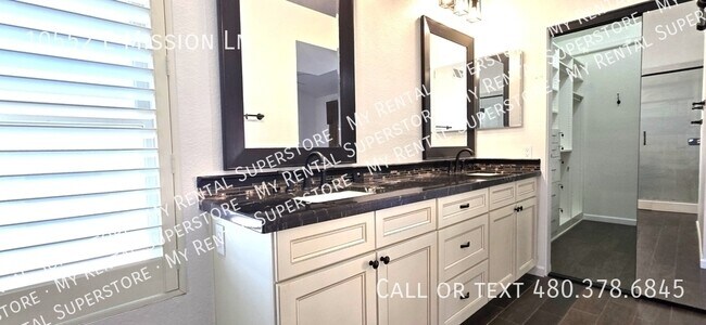 Building Photo - 10552 E Mission Ln