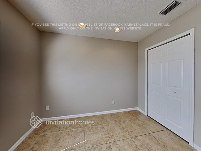 Building Photo - 5953 NW Brenda Cir