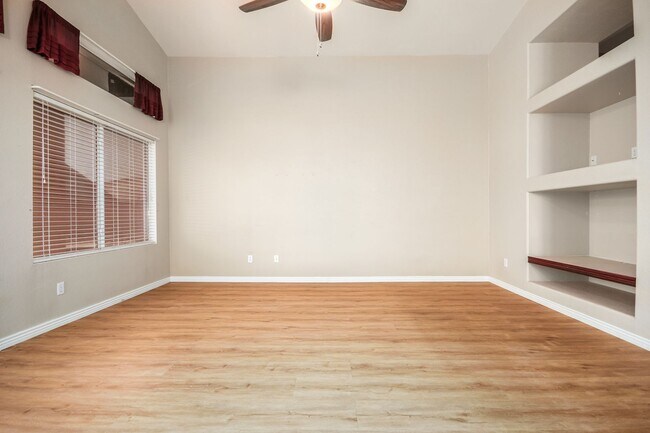 Building Photo - Spacious 3 Bed, 2 Bath Home in Mesa