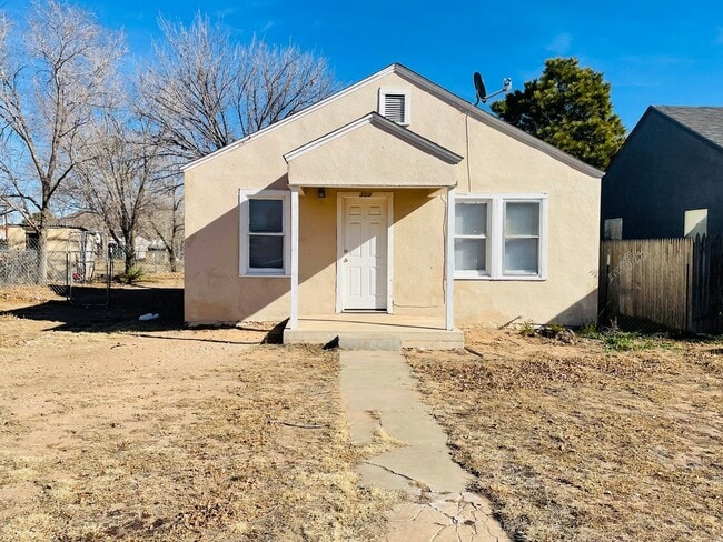 Primary Photo - 2 Bed 1 Bath Home!