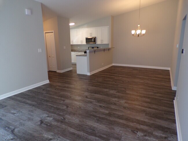 Building Photo - 1823 Shetland Rd