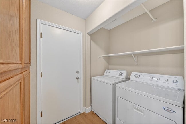 Building Photo - 9632 Bending River Ave