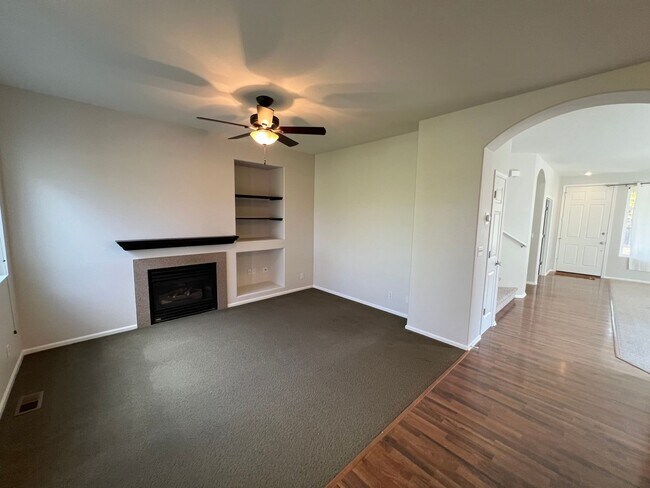 Building Photo - 4 Bedroom - 3 Bath Home - available June 1...
